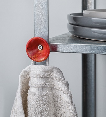 HANG ON – A washer hook // recycle