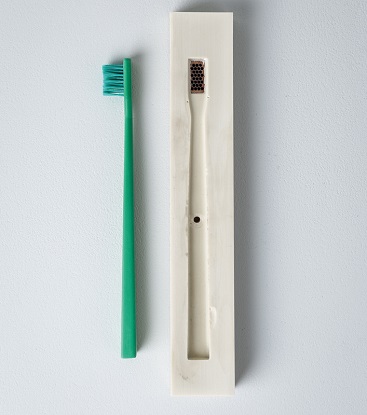 SCHO - The truly recyclable toothbrush // recycle